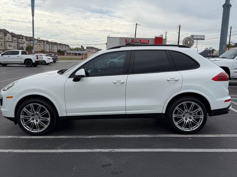 Used 2017 Porsche Cayenne Platinum Edition AWD/4WD image 8