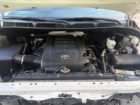 Used 2011 Toyota Tundra 2WD Double Cab image 14