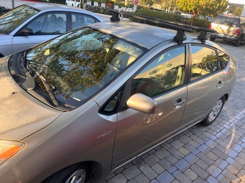 Used 2009 Toyota Prius Touring FWD image 4