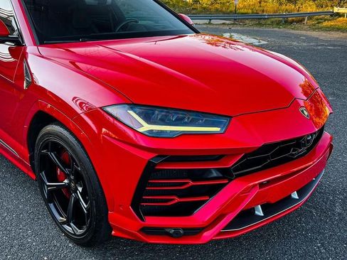 Used 2021 Lamborghini Urus image 13