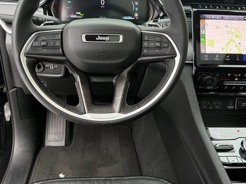 Used 2022 Jeep Grand Cherokee Limited 4xe w/ Luxury Tech Group II image 9