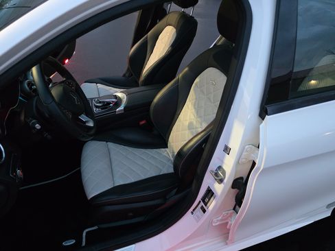 Used 2017 Mercedes-Benz C 300 4MATIC Sedan image 2