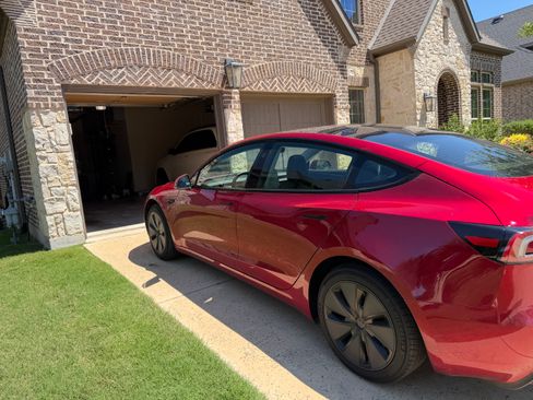 Used 2025 Tesla Model 3 Long Range RWD image 2
