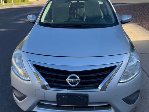 Used 2016 Nissan Versa SV FWD image 1