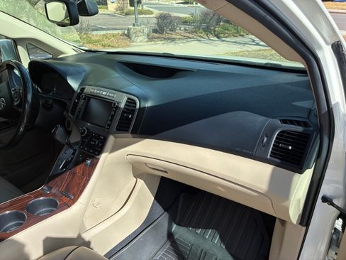 Used 2013 Toyota Venza Limited w/ Tow Prep Pkg image 13