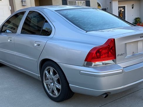 Used 2005 Volvo S60 2.4 image 9