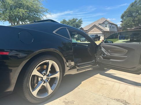 Used 2013 Chevrolet Camaro SS w/ RS Package RWD image 4