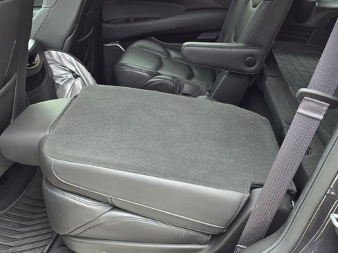 Used 2016 Cadillac Escalade Luxury image 15