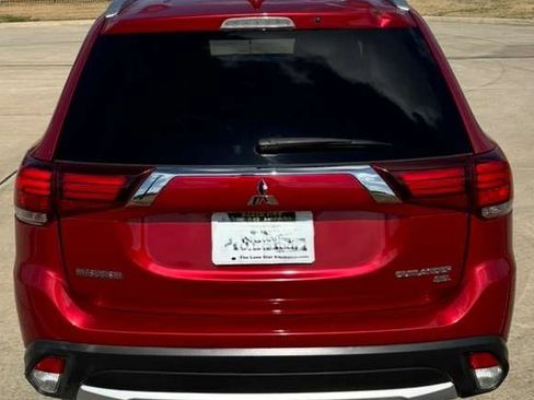 Used 2018 Mitsubishi Outlander SEL image 5