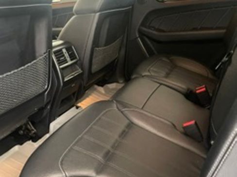 Used 2015 Mercedes-Benz GL 450 4MATIC image 18