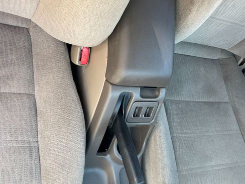 Used 2000 Subaru Outback Wagon image 9