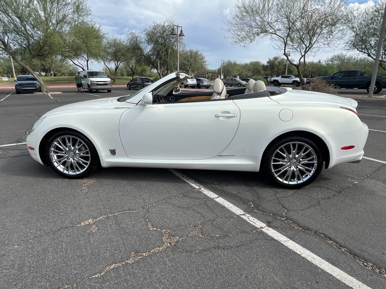 Used 2005 Lexus SC 430 Convertible w/ Preferred Accessory Pkg RWD image 2