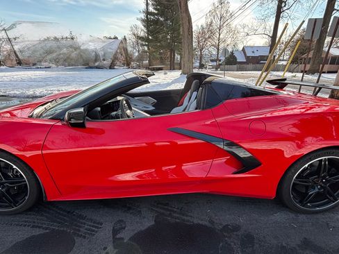 Used 2021 Chevrolet Corvette Stingray Preferred Conv w/ 2LT image 9
