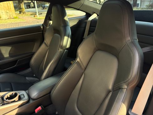 Used 2021 Porsche 911 Carrera image 12