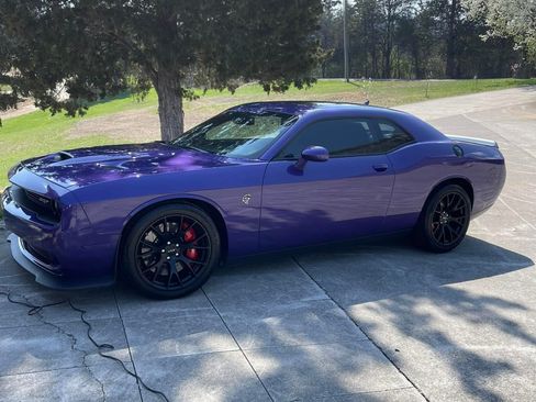 Used 2016 Dodge Challenger SRT Hellcat image 5