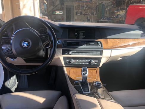 Used 2011 BMW 550i Sedan image 10