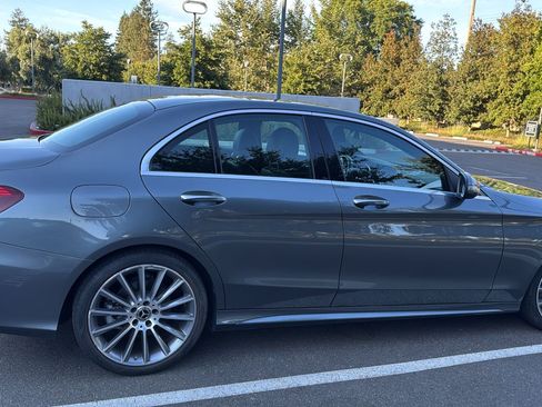 Used 2019 Mercedes-Benz C 300 Sedan image 23