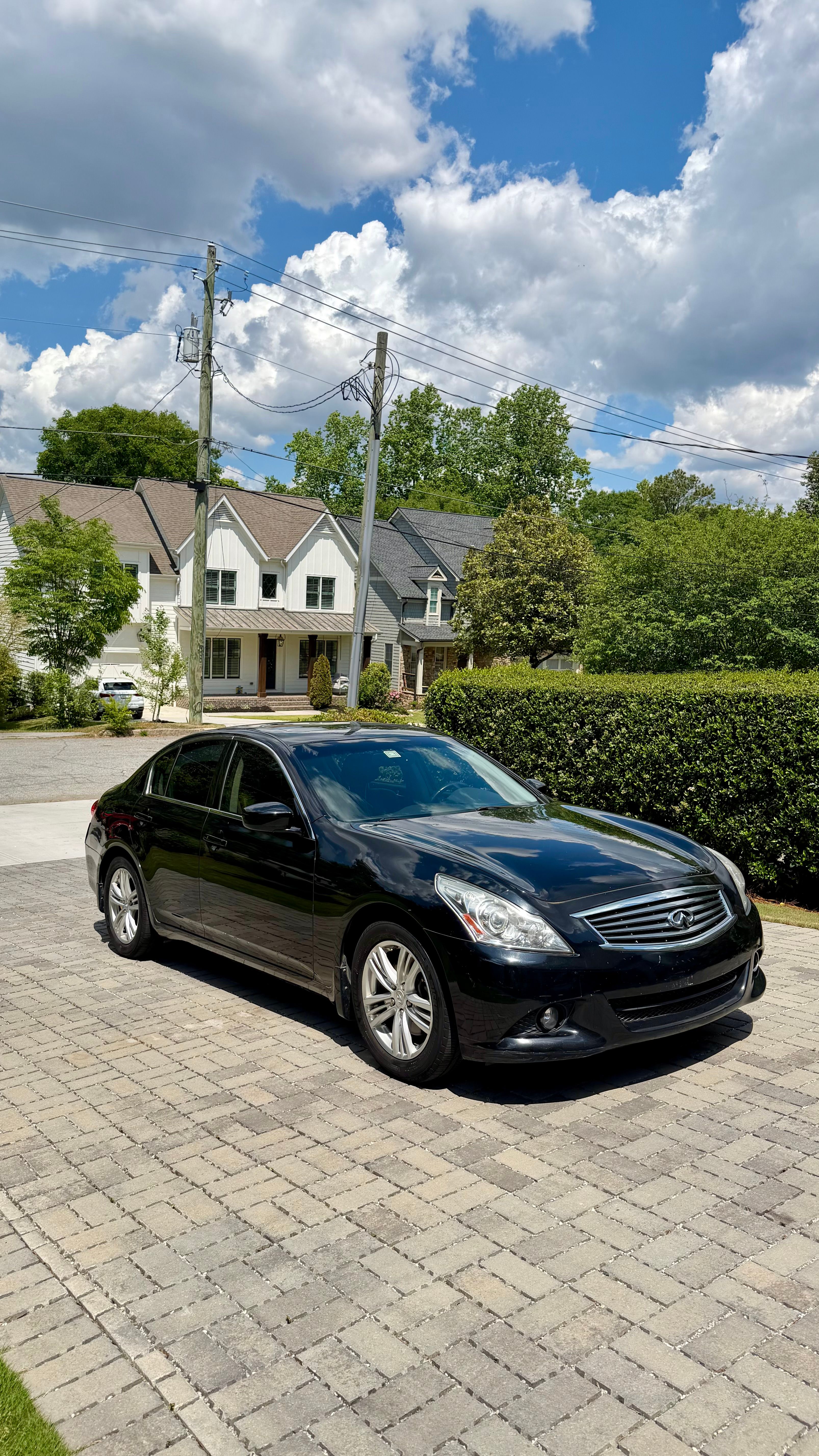 Used 2010 INFINITI G37 Journey w/ Premium Pkg RWD image 1