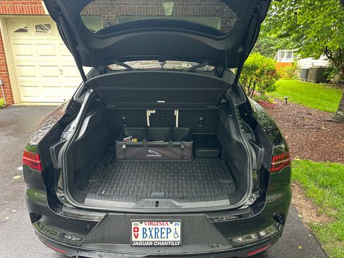 Used 2024 Jaguar I-PACE R-Dynamic HSE image 9