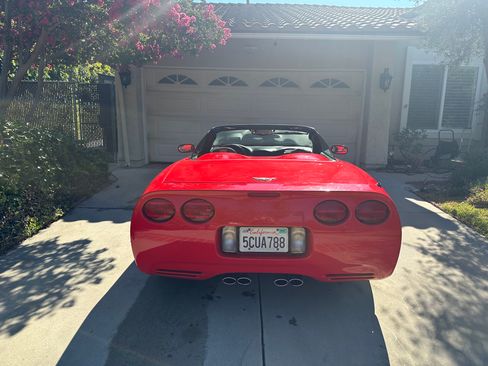 Used 2003 Chevrolet Corvette Convertible w/ Preferred Equipment Group1 image 4