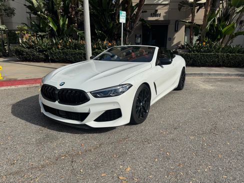 Used 2022 BMW M850i xDrive Convertible image 1