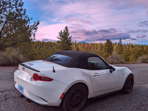 Used 2021 MAZDA MX-5 Miata Club w/ Brembo/BBS Recaro Package image 8