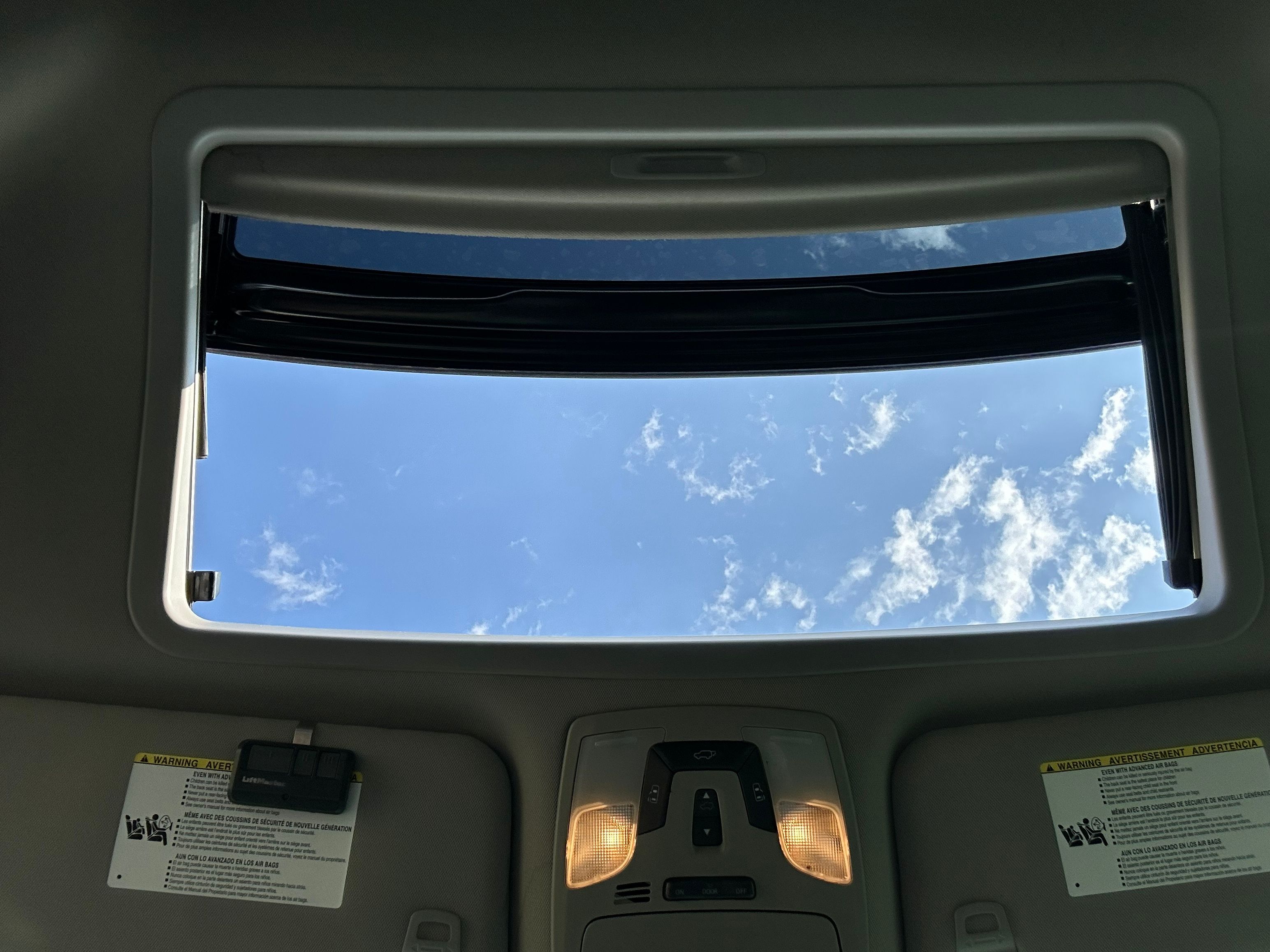 Used 2015 Toyota Sienna XLE FWD image 14