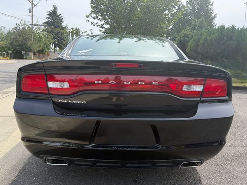 Used 2013 Dodge Charger SXT RWD image 5