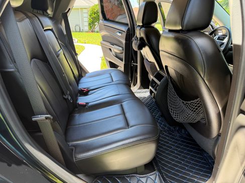 Used 2013 Cadillac SRX FWD image 15