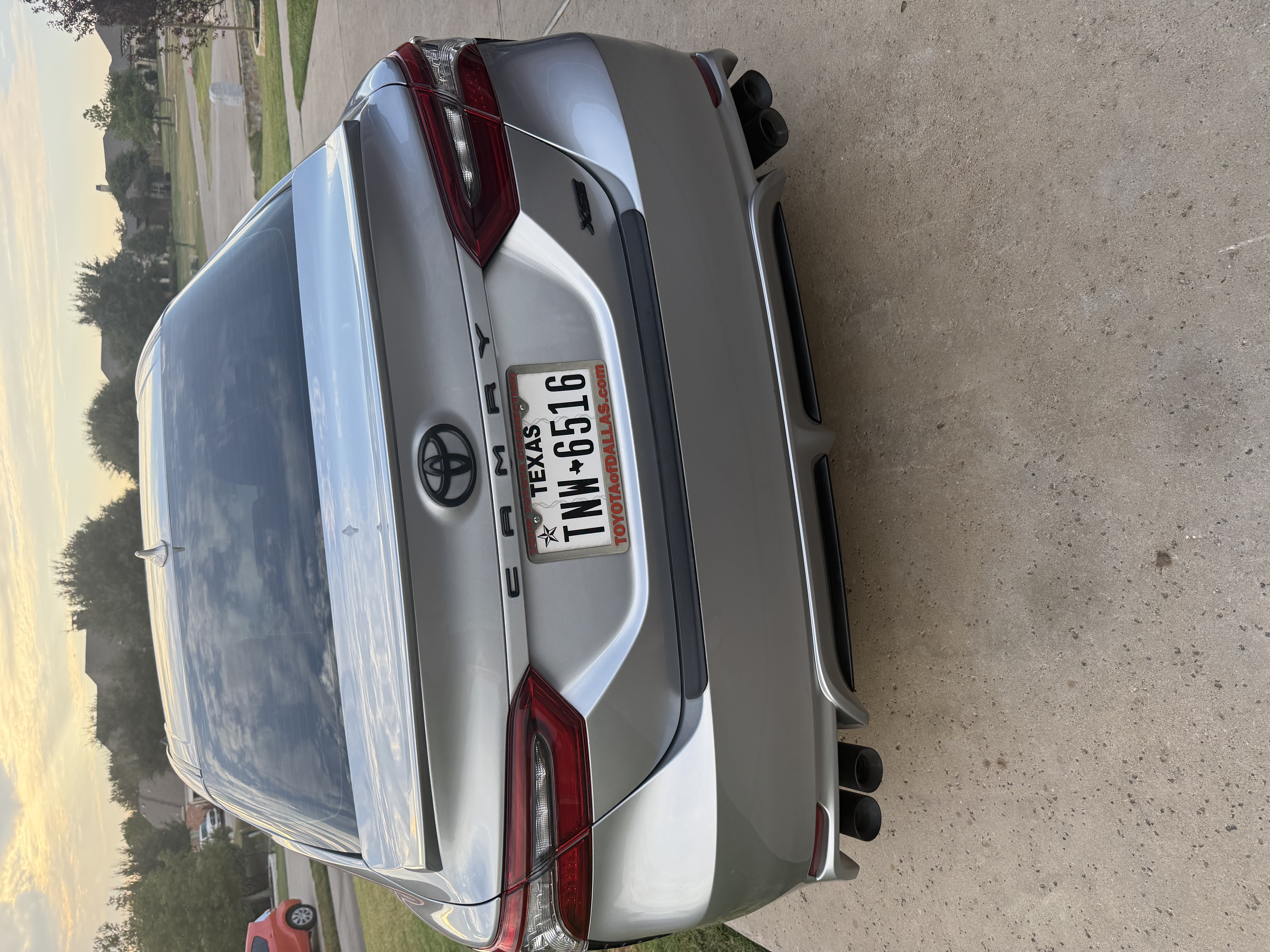 Used 2024 Toyota Camry XSE FWD image 11