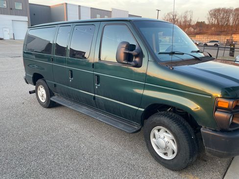 Used 2009 Ford E-350 and Econoline 350 Super Duty image 5