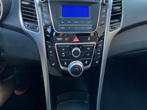 Used 2013 Hyundai Elantra GT image 12