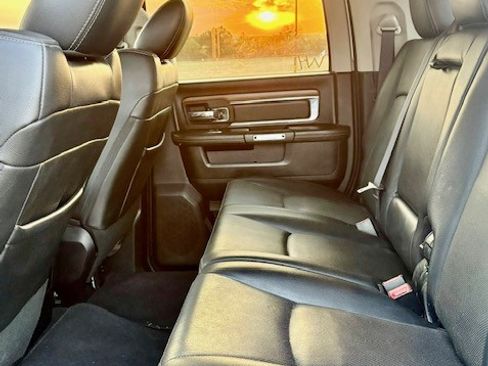 Used 2016 RAM 2500 Laramie w/ Convenience Group image 17