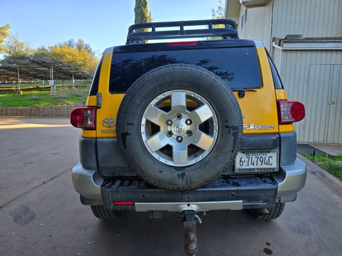 Used 2007 Toyota FJ Cruiser 4WD image 6