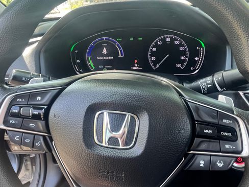 Used 2020 Honda Accord EX image 11