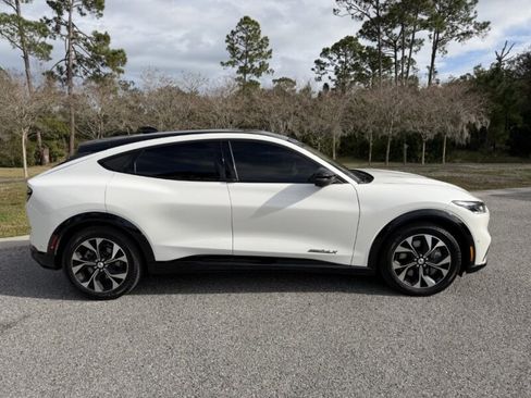 Used 2023 Ford Mustang Mach-E Premium image 6