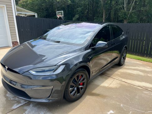 Used 2025 Tesla Model X AWD/4WD image 11