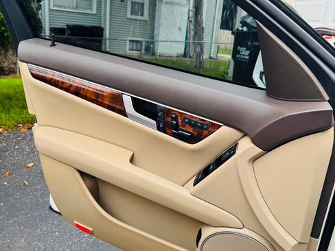 Used 2012 Mercedes-Benz C 300 4MATIC Sedan image 20