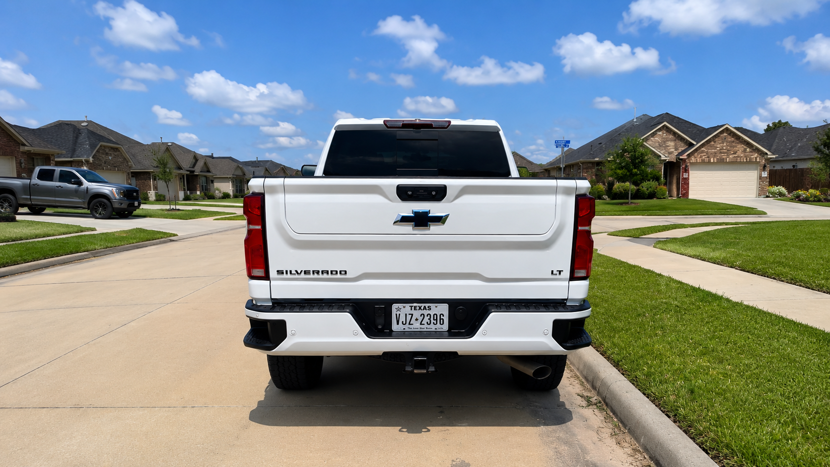 Used 2024 Chevrolet Silverado 2500 LT w/ Z71 Sport Edition AWD/4WD image 2
