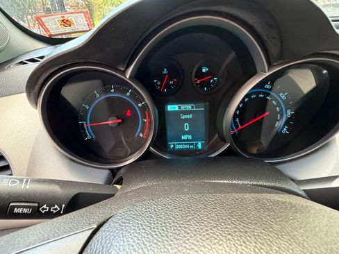 Used 2014 Chevrolet Cruze LS FWD image 14
