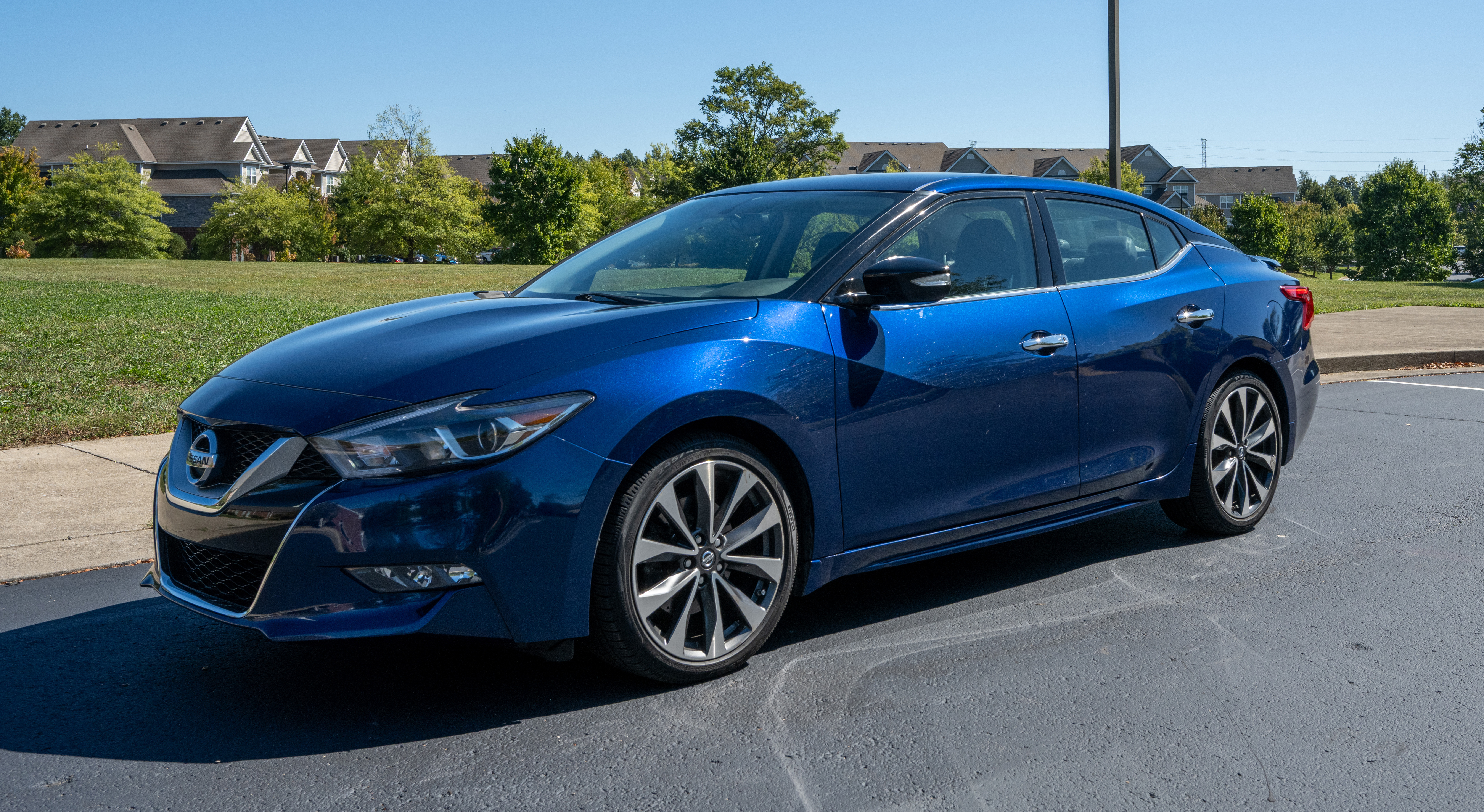 Used 2016 Nissan Maxima SR FWD image 2