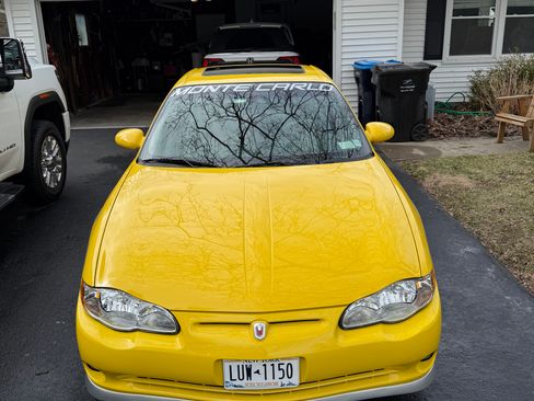 Used 2002 Chevrolet Monte Carlo SS w/ Pace Car Replica Pkg image 8