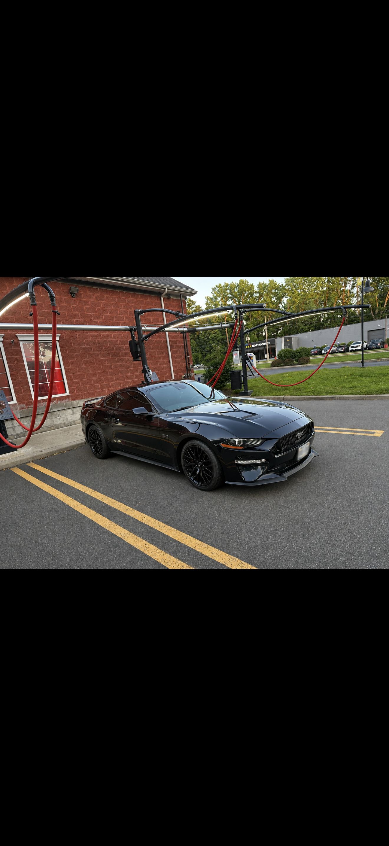 Used 2021 Ford Mustang GT Premium w/ GT Performance Package RWD image 4
