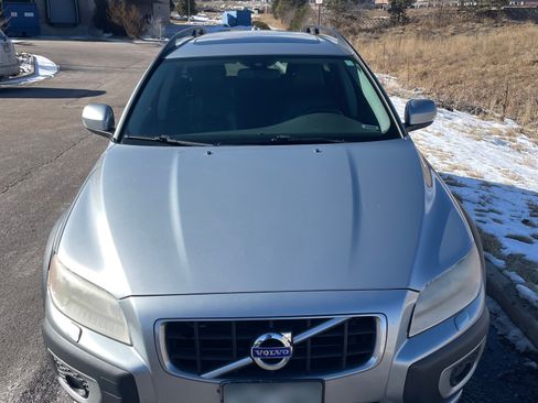 Used 2010 Volvo XC70 T6 image 4