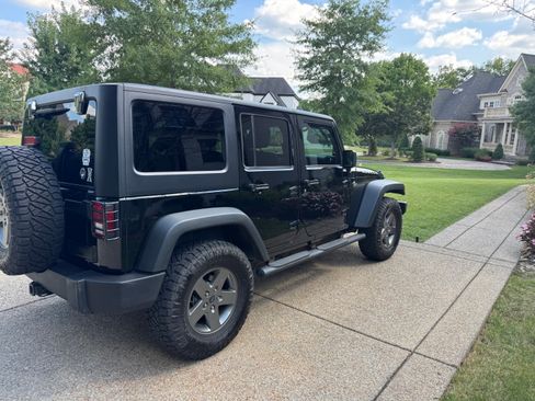 Used 2011 Jeep Wrangler Unlimited Rubicon w/ Call of Duty Group AWD/4WD image 2