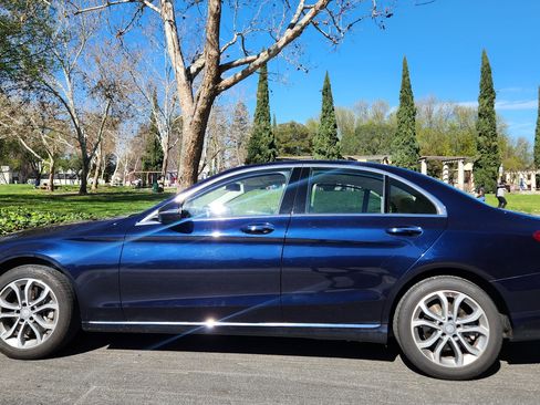 Used 2016 Mercedes-Benz C 300 4MATIC Sedan image 2
