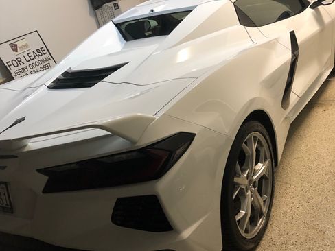 Used 2022 Chevrolet Corvette Stingray Convertible w/ Z51 Performance Package image 9