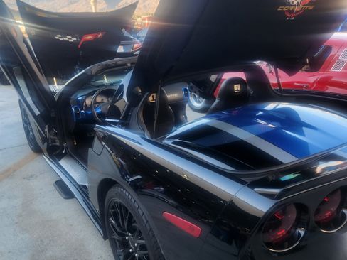 Used 2007 Chevrolet Corvette Coupe w/ Preferred Equipment Group image 6