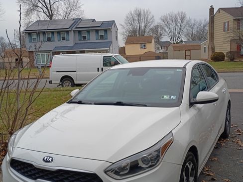 Used 2021 Kia Forte LXS image 4