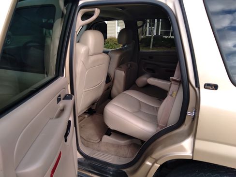 Used 2005 Chevrolet Tahoe LT w/ LT Preferred Equipment Group image 16